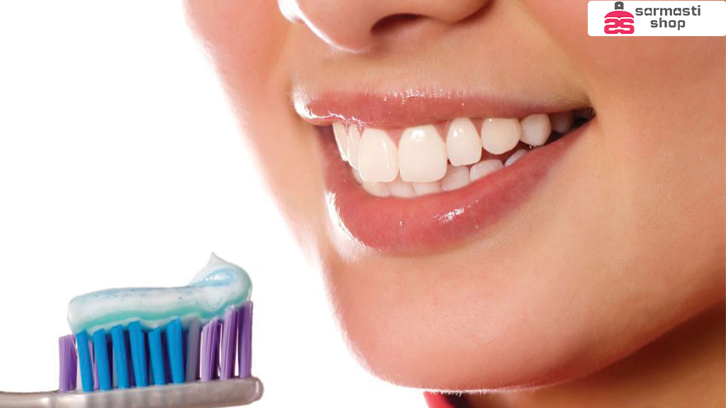 چرا زاویه ۴۵ درجه در مسواک زدن توصیه میشود؟